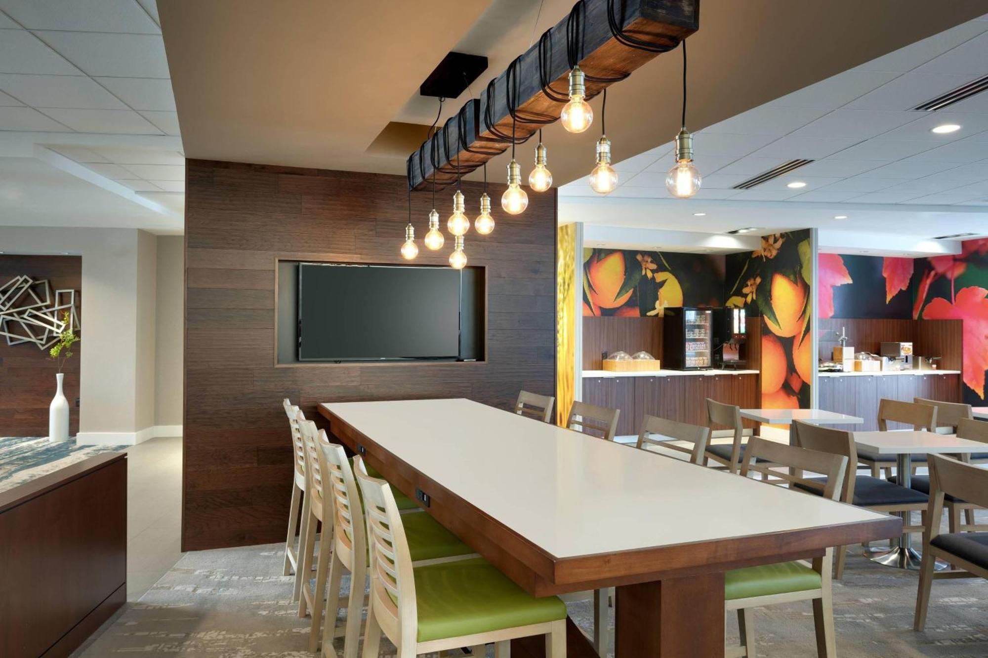 Fairfield Inn & Suites By Marriott Springfield North Luaran gambar