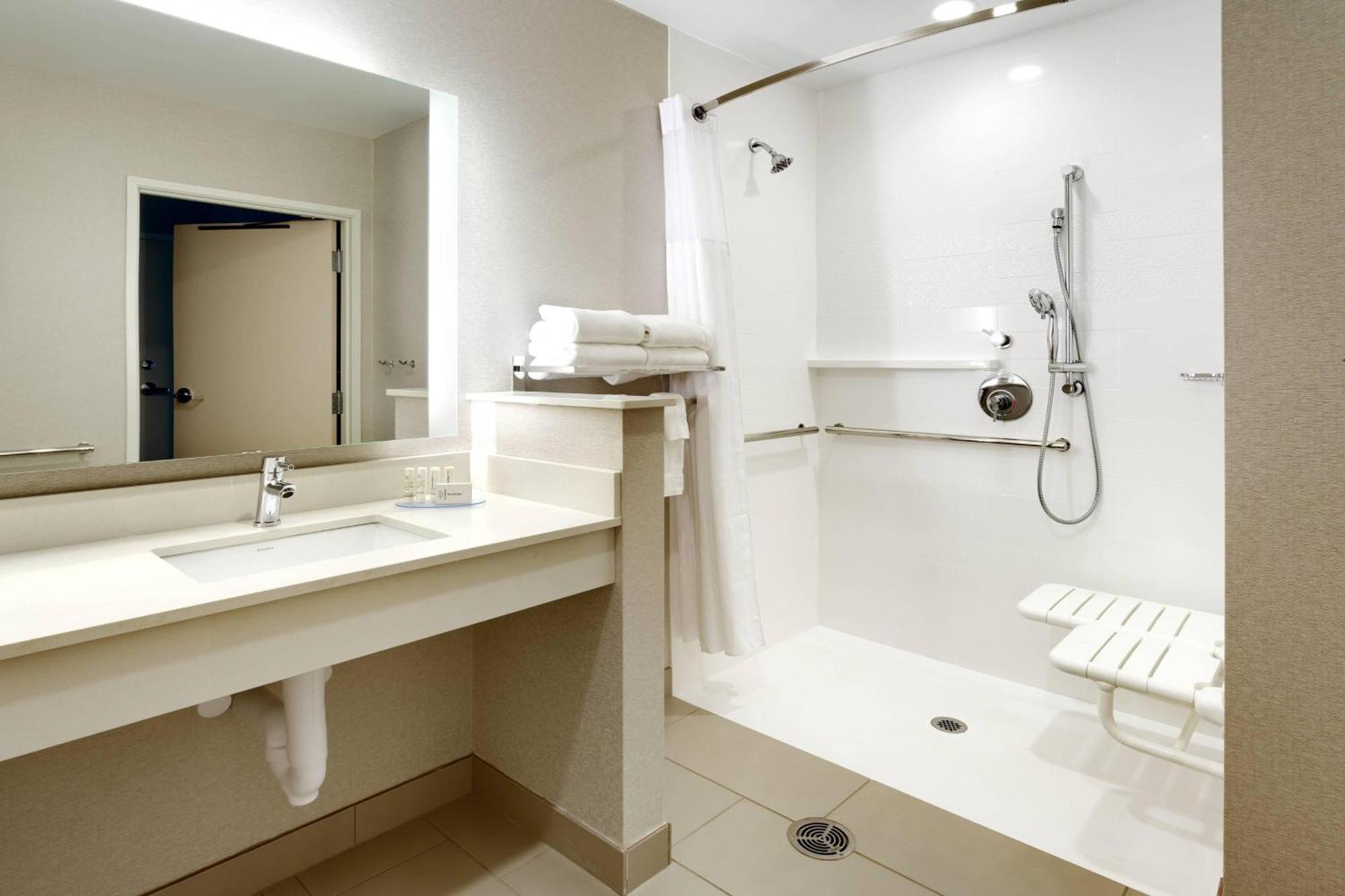 Fairfield Inn & Suites By Marriott Springfield North Luaran gambar