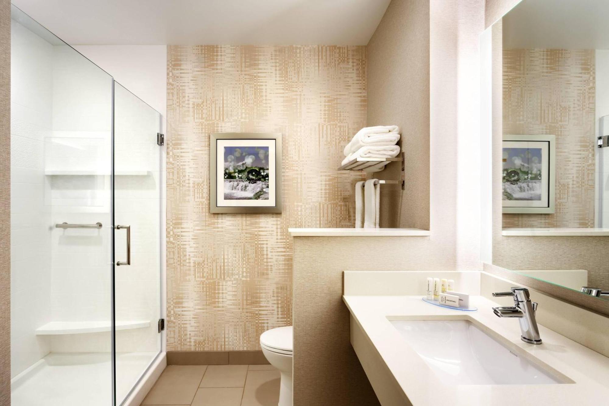 Fairfield Inn & Suites By Marriott Springfield North Luaran gambar
