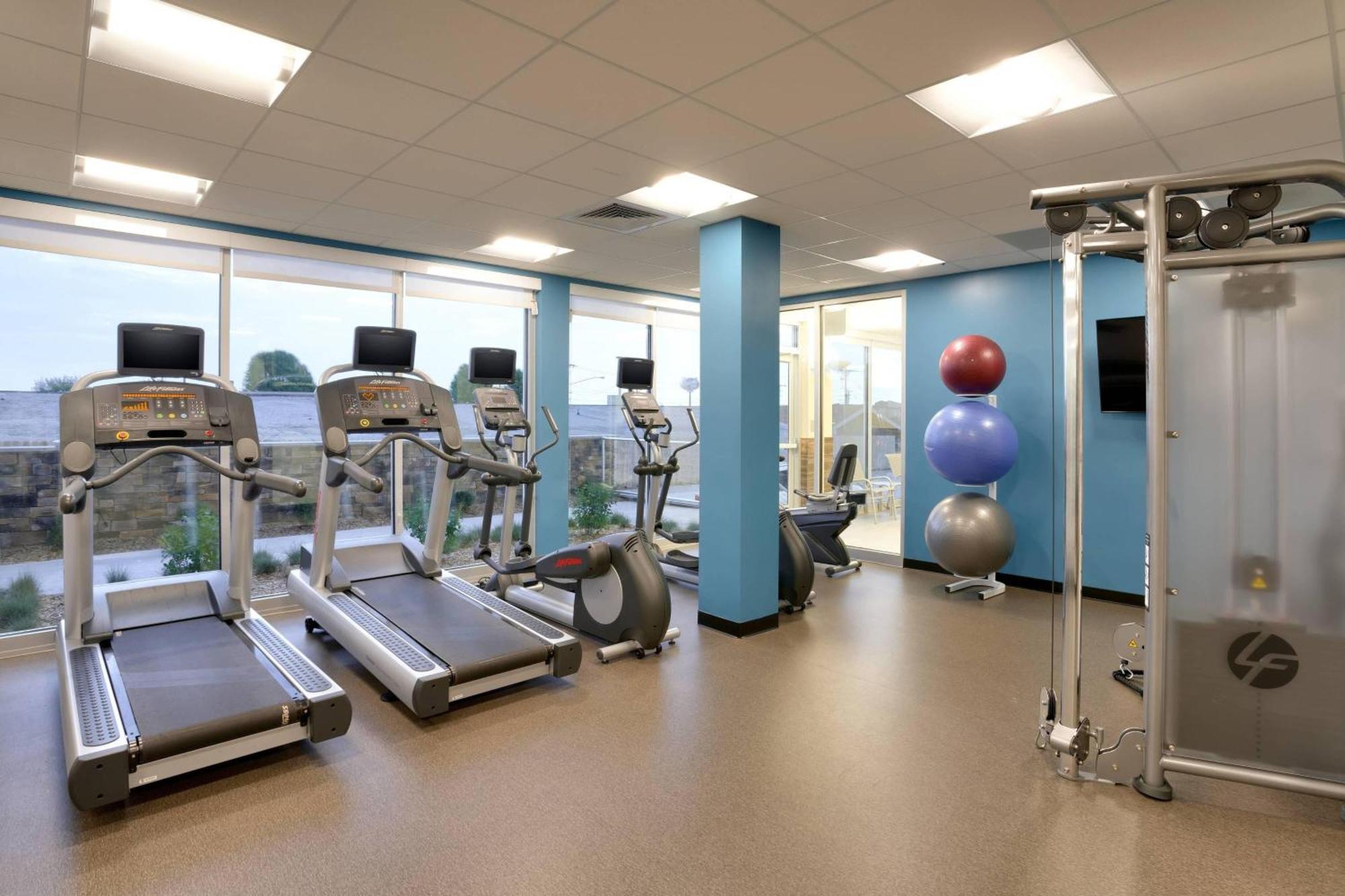 Fairfield Inn & Suites By Marriott Springfield North Luaran gambar