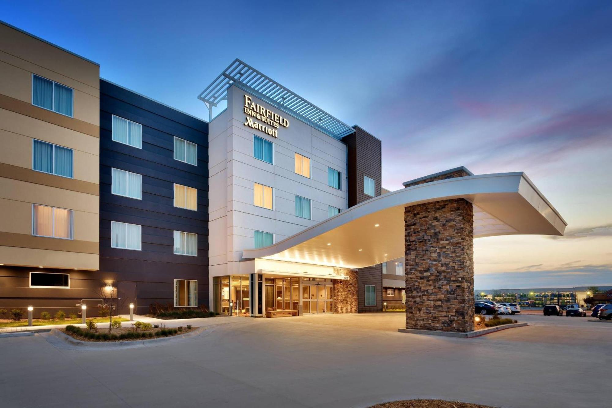 Fairfield Inn & Suites By Marriott Springfield North Luaran gambar